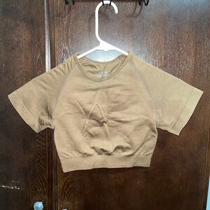 NVGTN crop top with open back